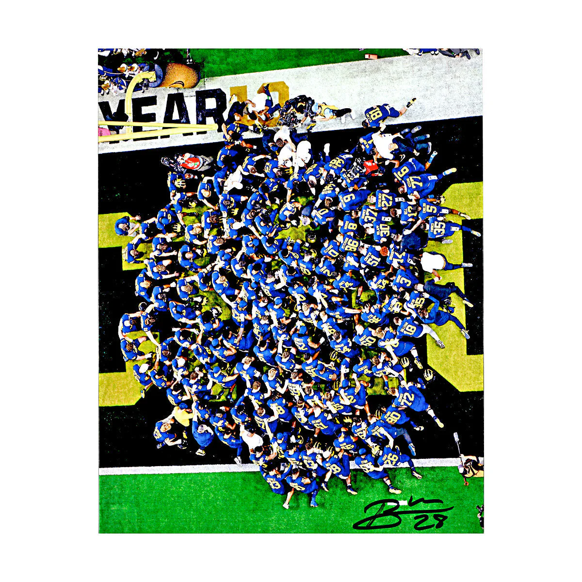 Ben Hall Michigan Wolverines Autographed Signed Team Huddle 8x10 Photo (CX Champions Circle LOA)